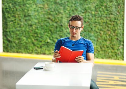 10 Steps to Bring the Coffeehouse Vibe to Library Interiors
